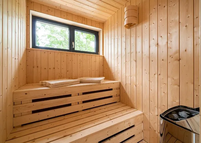 Haus Strandflieder - Kamin, Sauna & Terrasse * Zingst